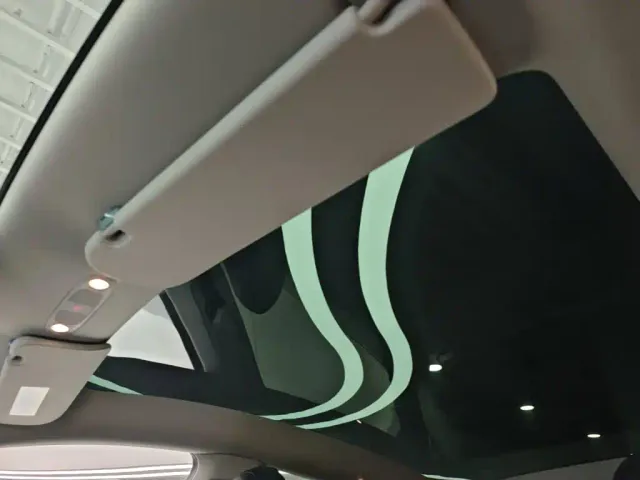 Tesla Model Y — Фото автомобиля 17