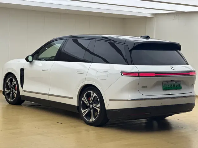 Nio ES8 — Фото автомобиля 8