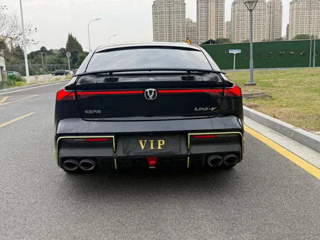 Changan UNI-V — Фото автомобиля 6