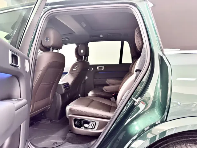 Li Auto L8 — Фото автомобиля 5