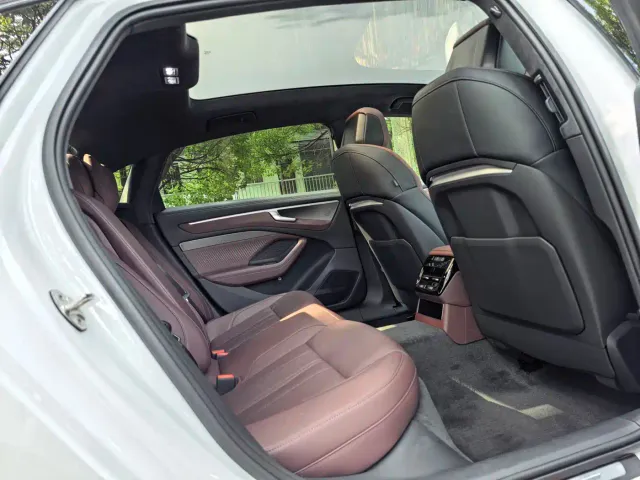 Audi A6L — Фото автомобиля 13