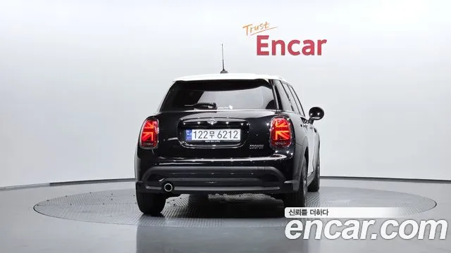 MINI Cooper — Фото автомобиля 4