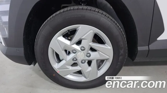 Hyundai Kona SX2 — Фото автомобиля 5