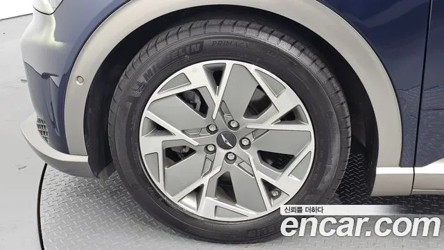 Genesis GV60 — Фото автомобиля 5