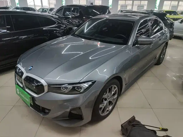 Фотография автомобиля — BMW i3