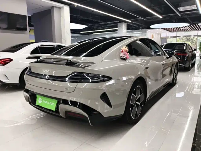 Xiaomi SU7 — Фото автомобиля 6