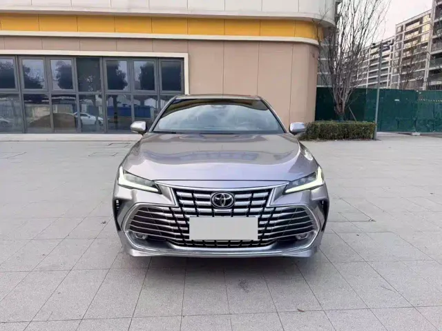 Toyota Avalon — Фото автомобиля 2