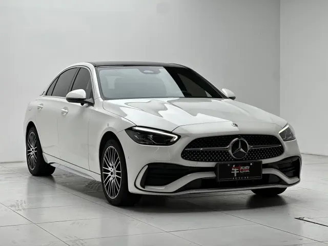 Mercedes-Benz C-Class — Фото автомобиля 3