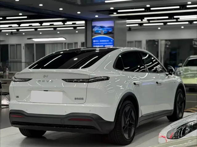 Onvo L60 — Фото автомобиля 6