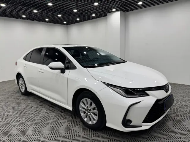 Фотография автомобиля — Toyota Corolla