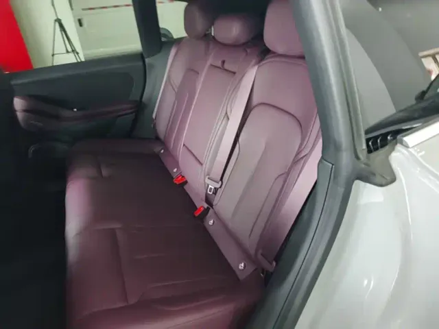 Nio ET5 Touring — Фото автомобиля 16