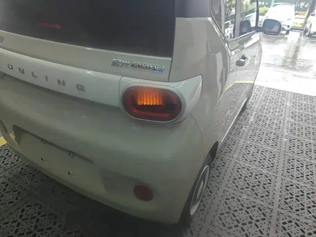 Wuling Hongguang Mini EV — Фото автомобиля 7