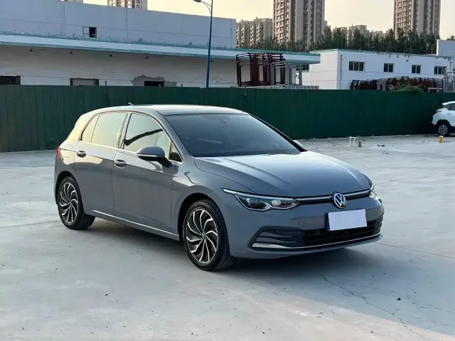 Volkswagen Golf — Фото автомобиля 3