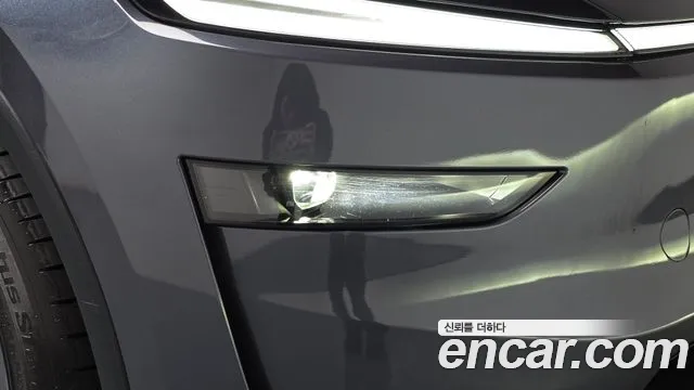 Tesla Model Y — Фото автомобиля 7