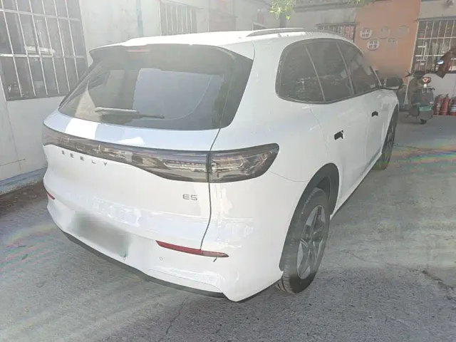 Geely Galaxy E5 — Фото автомобиля 6