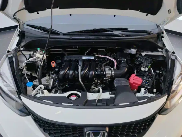 Honda Fit — Фото автомобиля 10