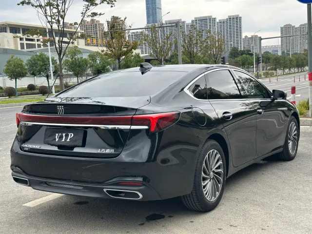Buick LaCrosse — Фото автомобиля 6