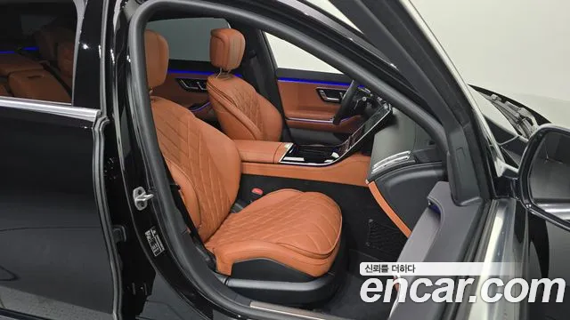 Mercedes-Benz S-Class — Фото автомобиля 24