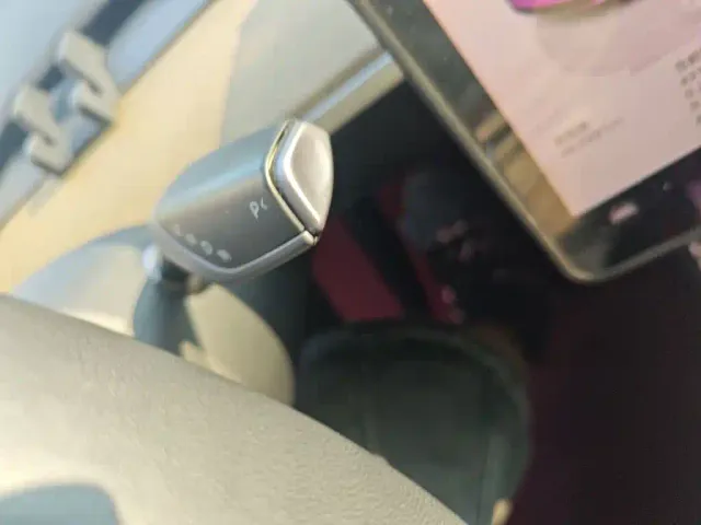 Tesla Model Y — Фото автомобиля 15