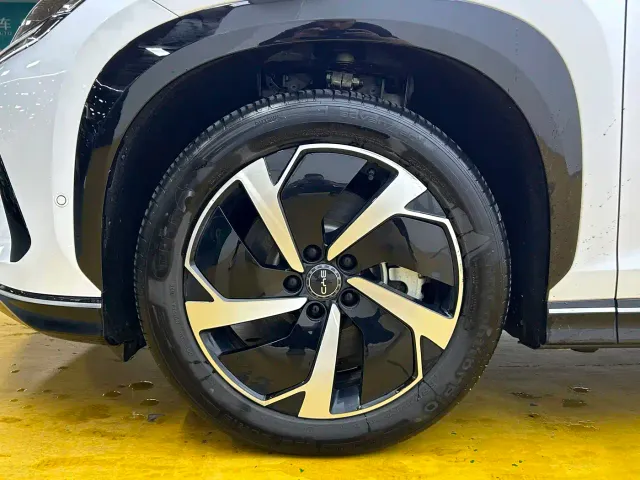 BYD Sealion 07 EV — Фото автомобиля 8