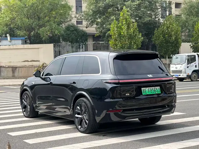 Li Auto L9 — Фото автомобиля 7