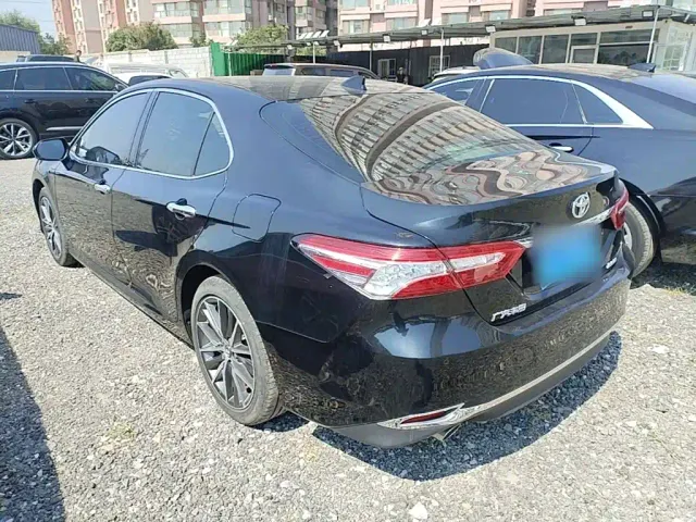 Toyota Camry — Фото автомобиля 4