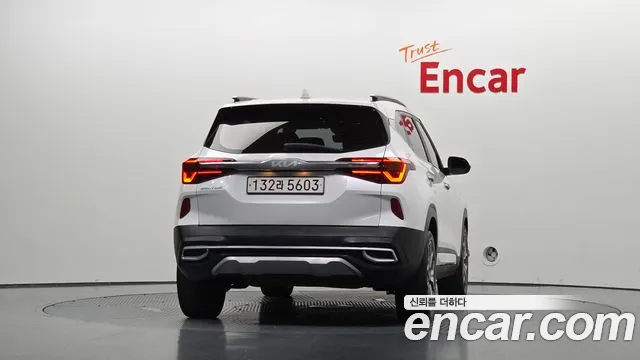 Kia Seltos Seltos Бензин 1.6 турбо 2WD — Фото автомобиля 4
