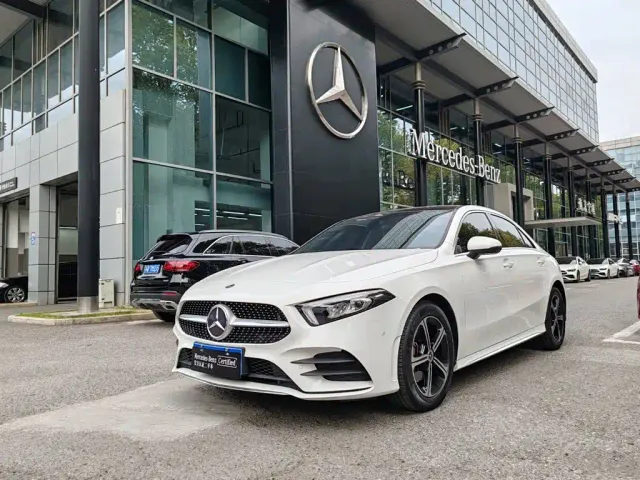 Фотография автомобиля — Mercedes-Benz A-Class
