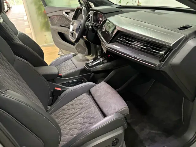 Audi Q4 e-tron — Фото автомобиля 8