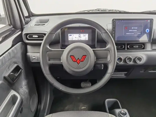 Wuling Zhiguang NEV — Фото автомобиля 11