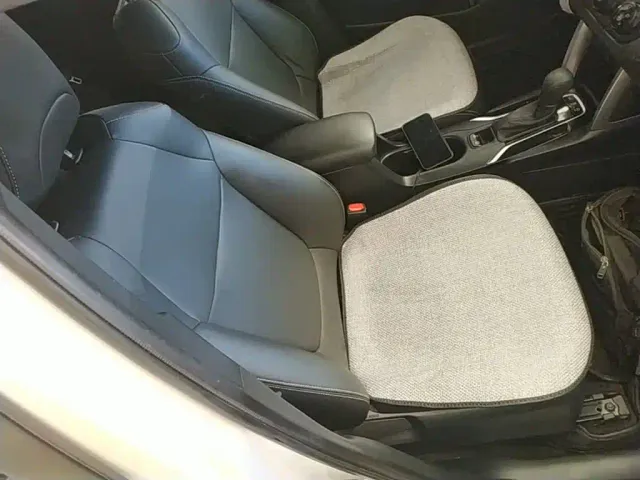 Toyota Corolla Cross — Фото автомобиля 24