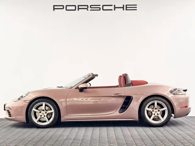 Porsche 718 — Фото автомобиля 5