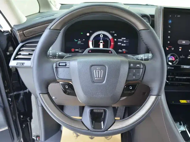 Toyota Vellfire — Фото автомобиля 8
