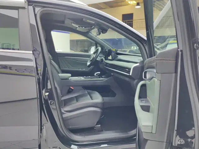 Geely Haoyue L — Фото автомобиля 8