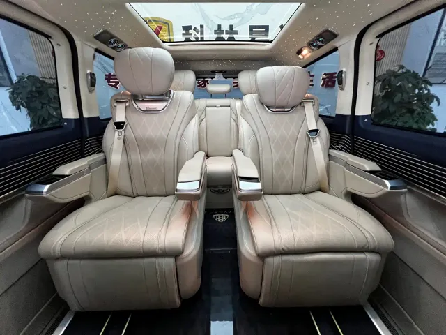 Mercedes-Benz V-Class — Фото автомобиля 22