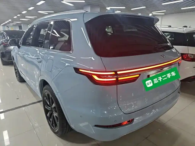 Li Auto ONE — Фото автомобиля 4