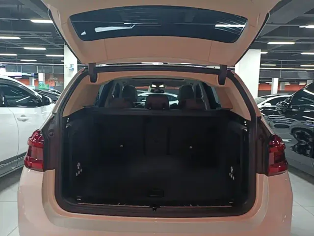 BMW iX3 — Фото автомобиля 18