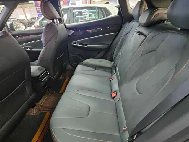 Geely Boyue — Фото автомобиля 8