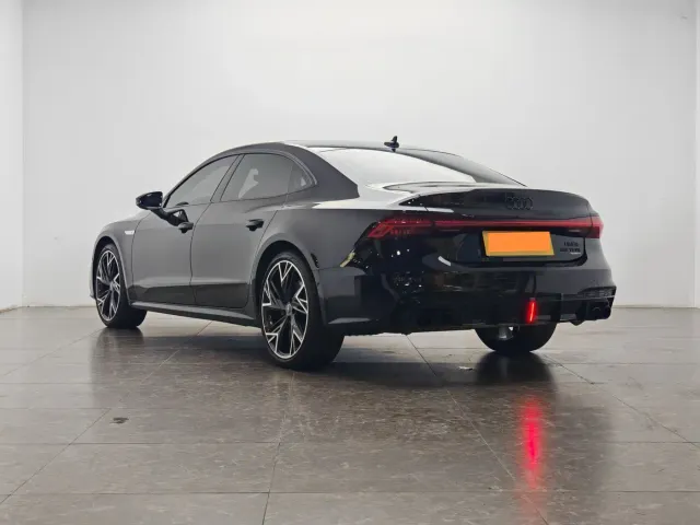 Audi A7L — Фото автомобиля 4