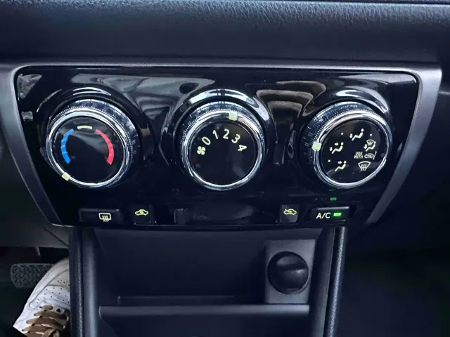 Toyota YARiS L Zhi Xuan 2022 1.5L CVT Leading PLUS Edition — Фото автомобиля 13