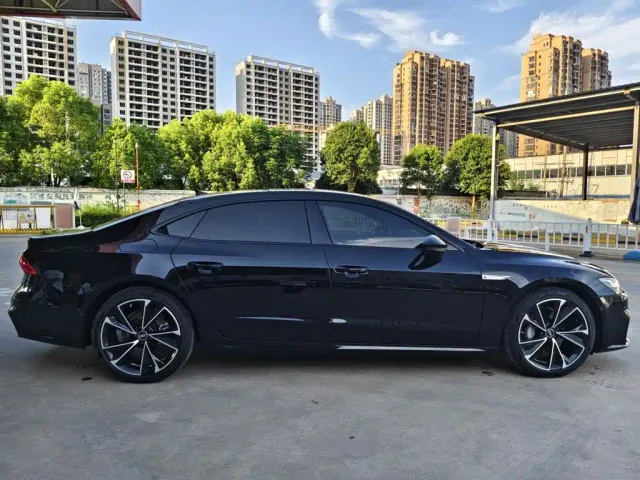 Audi A7L — Фото автомобиля 6