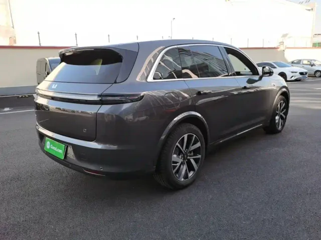 Li Auto L7 — Фото автомобиля 6