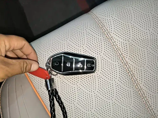 BYD Yuan PLUS — Фото автомобиля 8