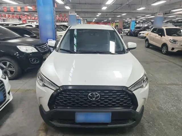 Toyota Corolla Cross — Фото автомобиля 2