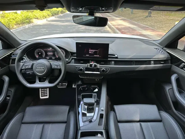 Audi A4L — Фото автомобиля 7