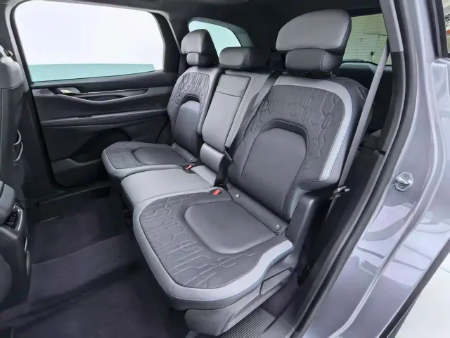 Ford Edge — Фото автомобиля 16