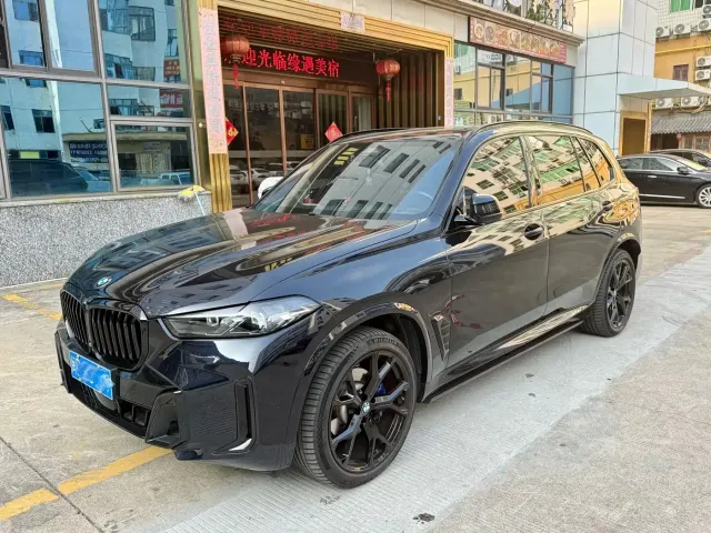 Фотография автомобиля — BMW X5