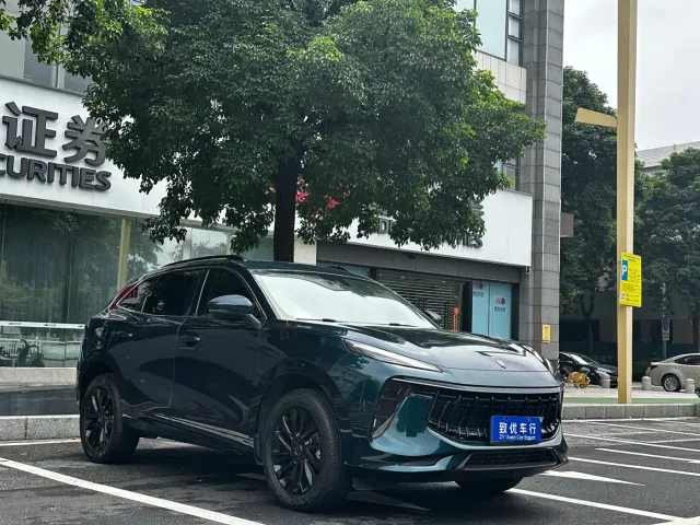 Forthing T5 Evo — Фото автомобиля 3