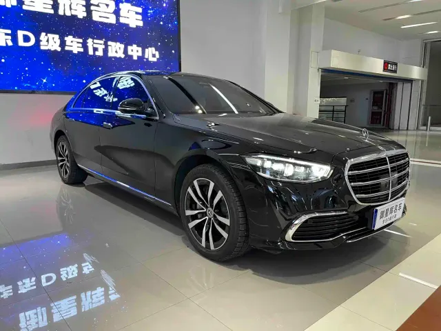 Mercedes-Benz S-Class — Фото автомобиля 3