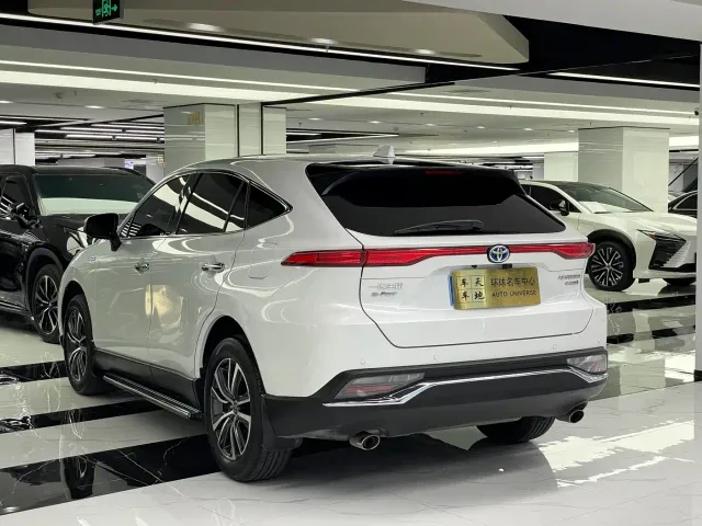 Toyota Harrier — Фото автомобиля 6